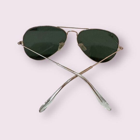 Ray-Ban RB3025 Aviator Sunglasses with Gold Frame Grey Lenses - Picture 4 of 8